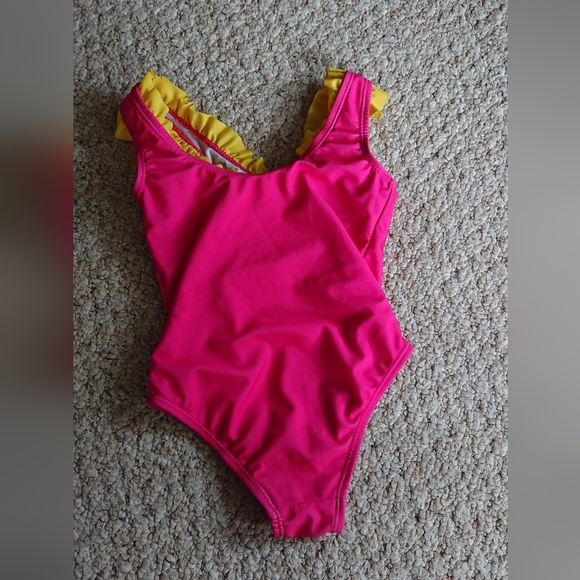 Peppa Pig Ruffled One-Piece Swimsuit Size 3T - Picture 2 of 12